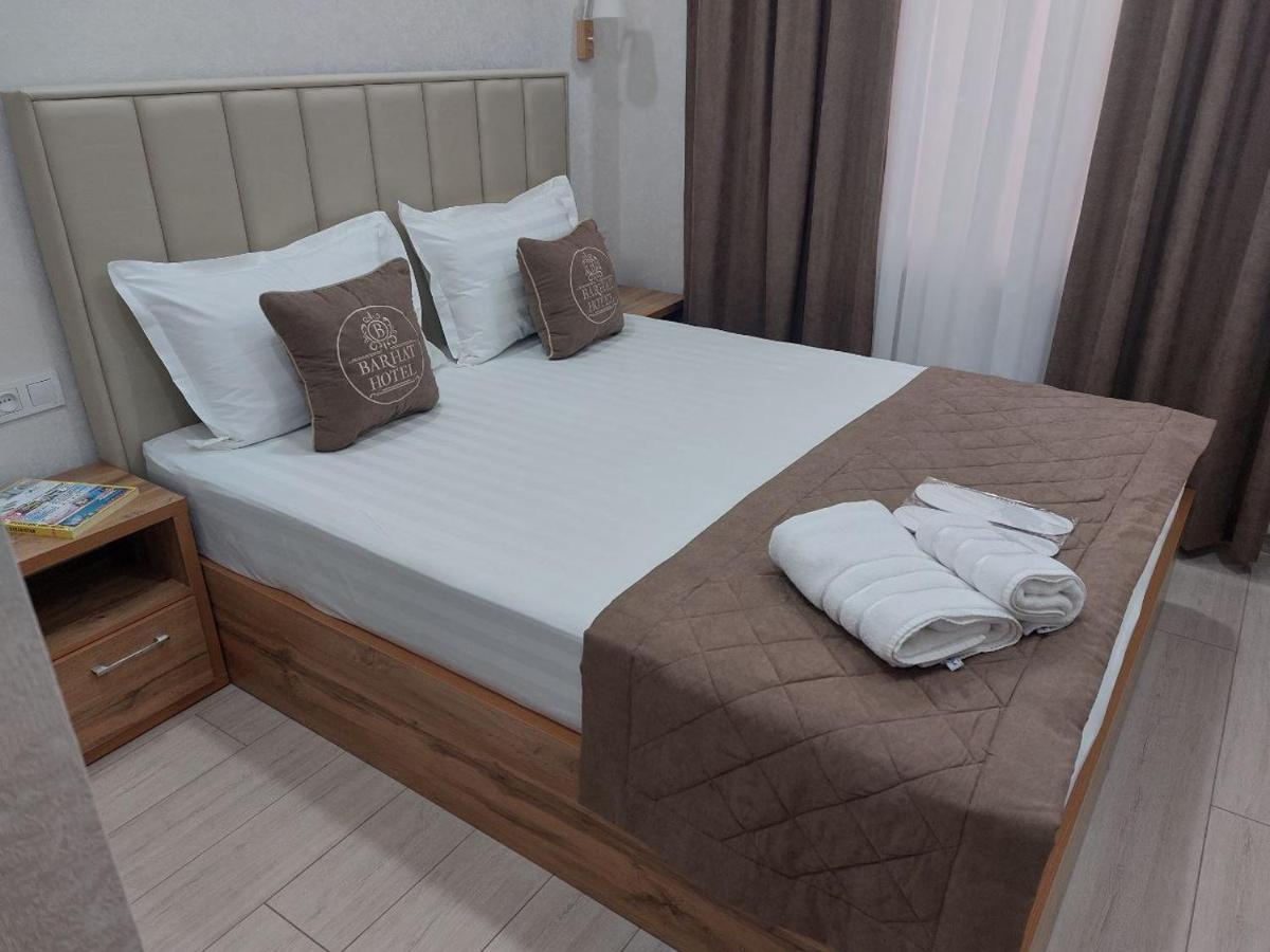 Barhat Hotel Tashkent Bagian luar foto