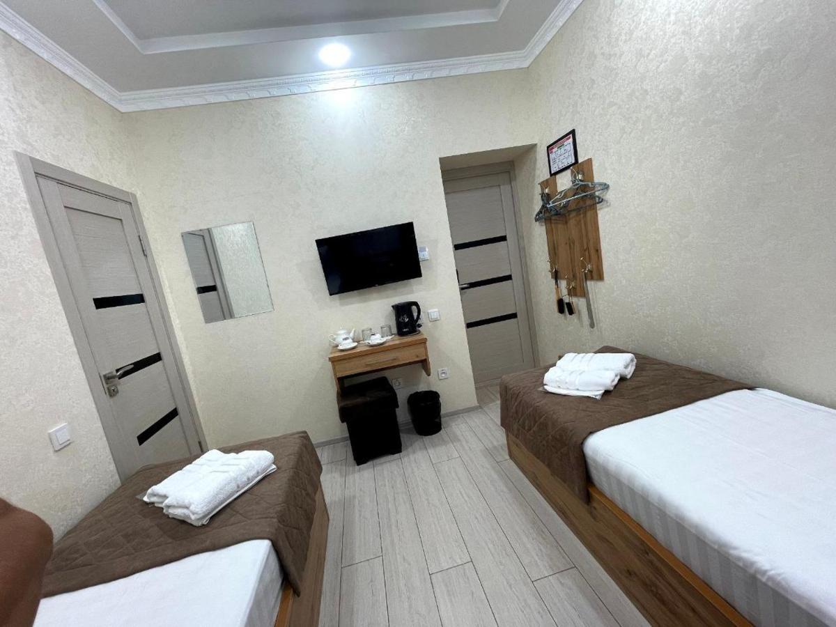 Barhat Hotel Tashkent Bagian luar foto